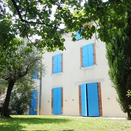 Le Numero 4 ! Dom wakacyjny *